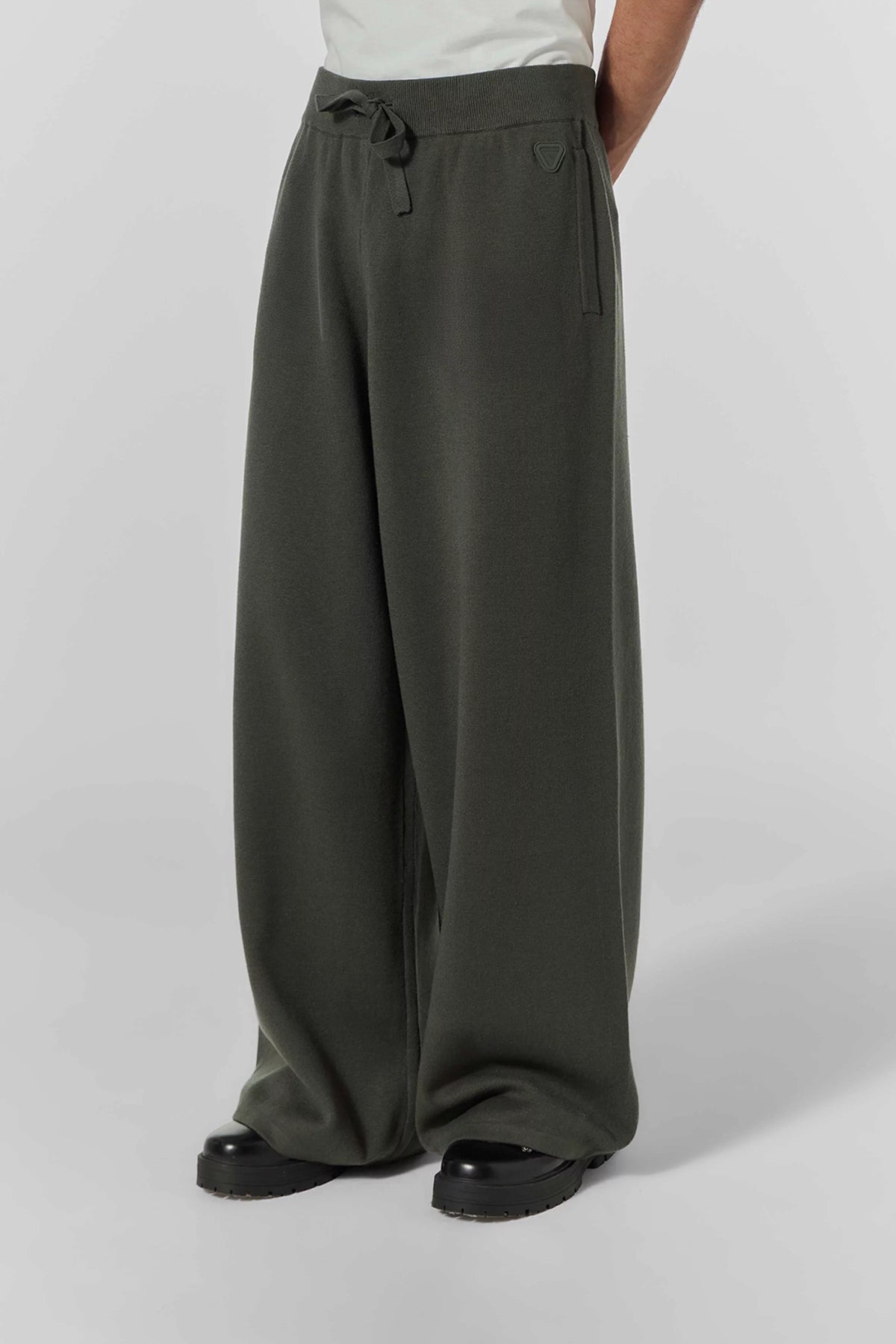 PANTALON AMARO LOOSE EN MAILLE SOUPLE